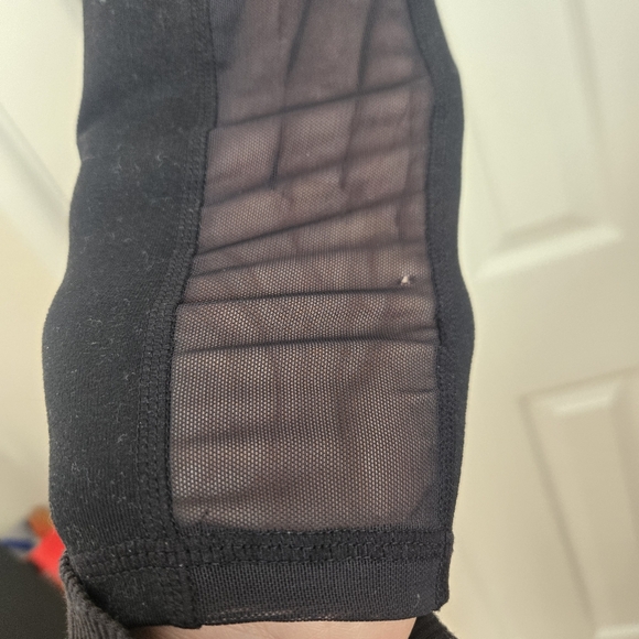 Fabletics Powerhold Mesh Pocket 7/8 Leggings Black XS 25” - Picture 10 of 17